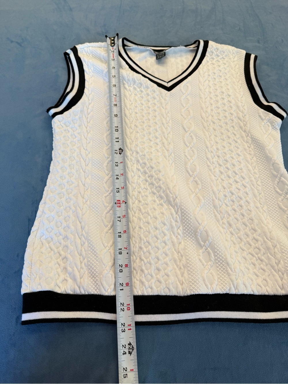 SHEIN Women's Cable-Knit Sweater Vest S White Black Contrast Trim V-Neck - Picture 7 of 9